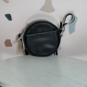 ISAAC MIZRAHI‎ Black White Canteen Round Leather Crossbody Purse